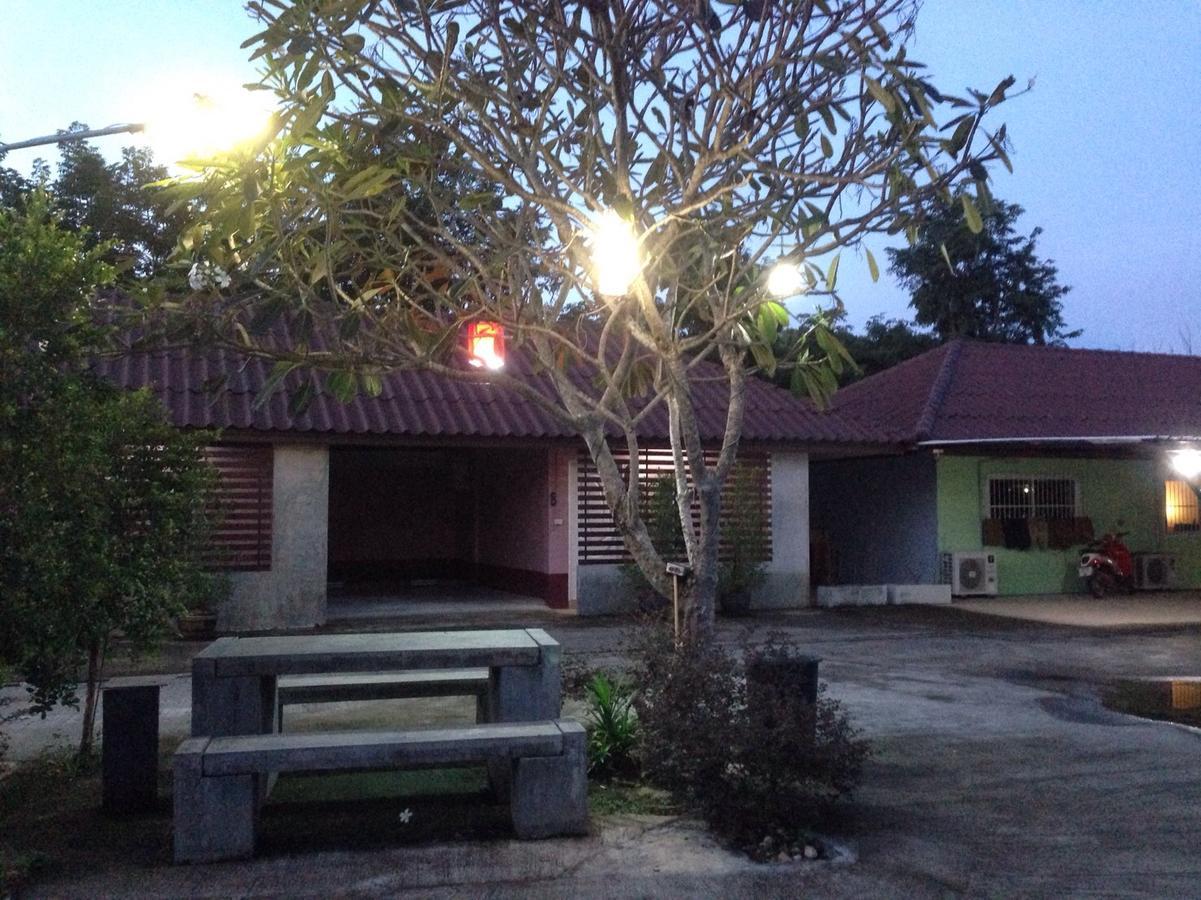 Rada Phan Ban Pa Ruak Exterior foto